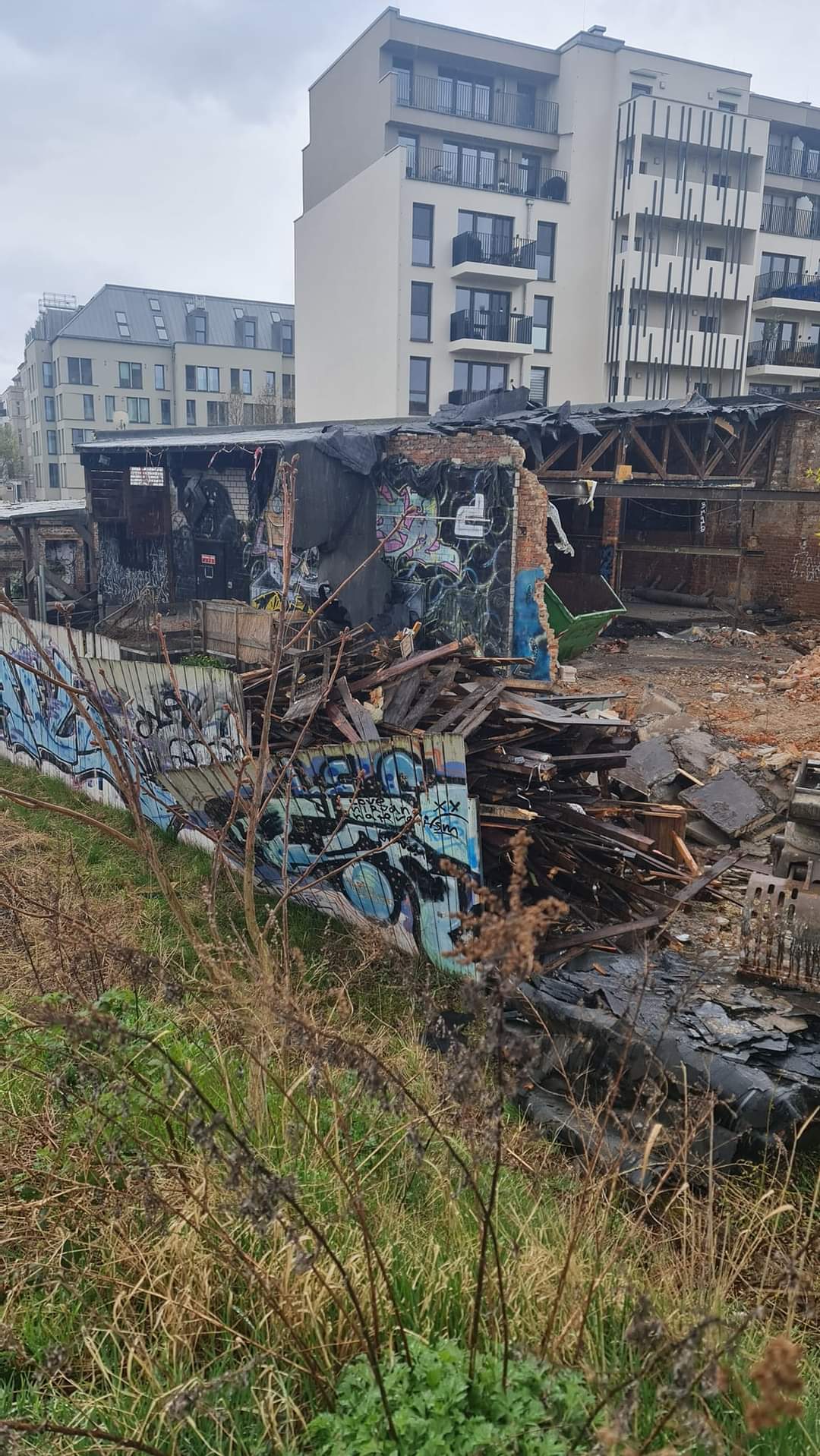 Ruinen bleiben- Abschied vom ältesten Technoclub im Osten